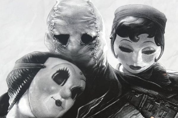 Все фильмы серии «Незнакомцы»